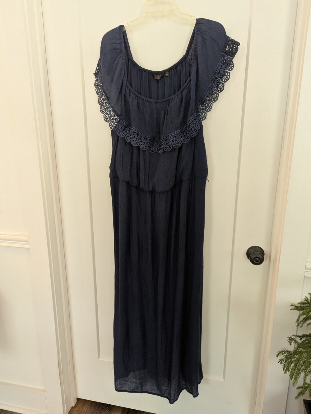 Womens 3X Navy Maxi Dress Gauzy Off- The-Shoulder Lace Beachy Travel Lightweight